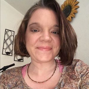 Meet your Posher, Stefanie